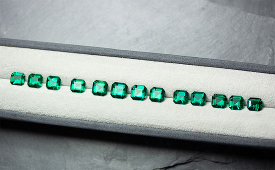 Colombian Emeralds, Muzo Green