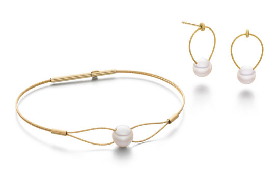 Bracelet and ear studs - One